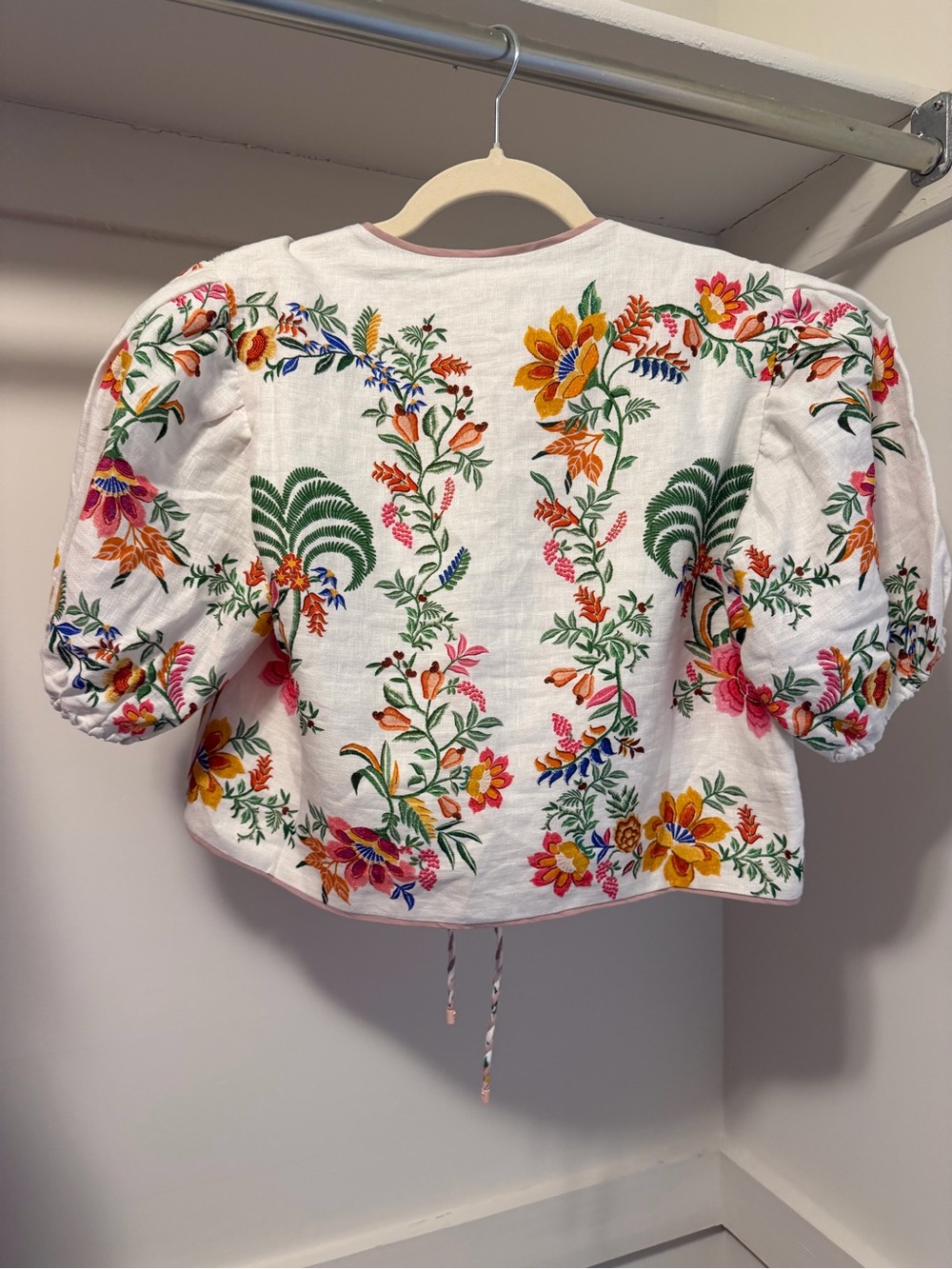 FARM RIO Blouse NWT - Design: Delicate Forest Scarves - Picture 7 of 7